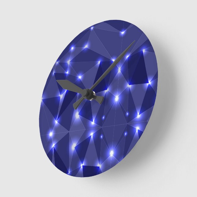 Wanduhr mit blauem Low-Poly-Design und weißen  (Winkel)