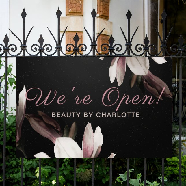 War Open Business Beauty Salon Floral Typografie Banner (Von Creator hochgeladen)