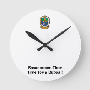 Waren auf Roscommon Zeit-Time für ein Cuppa. Runde Wanduhr