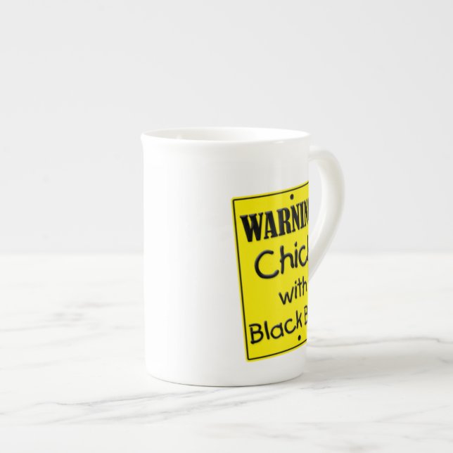 Warenkorb mit schwarzgürtiger Tasse (Vorderseite Rechts)