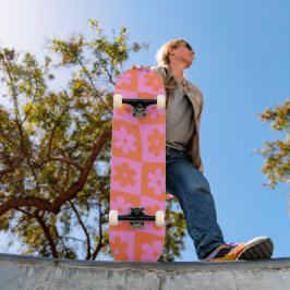 Warm karierte Retro-Blume Rosa Orange Skateboard