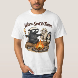 Warm Spot ist besetzt Honey Badger Camping Design T-Shirt