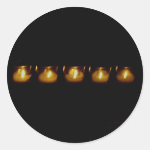 Wärme in den Dunkelheit-Aufklebern Runder Aufkleber