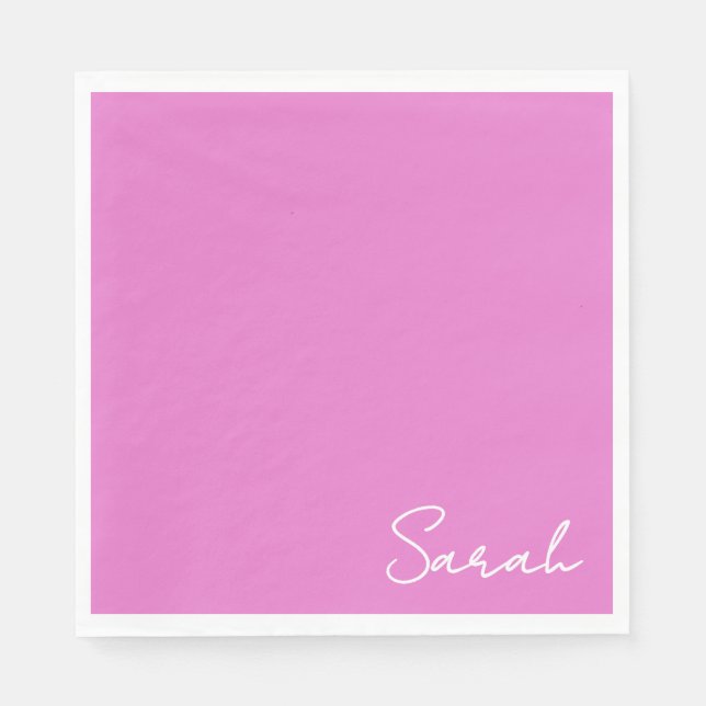 Warme rosa Papierserviette mit Namen (Vorderseite)