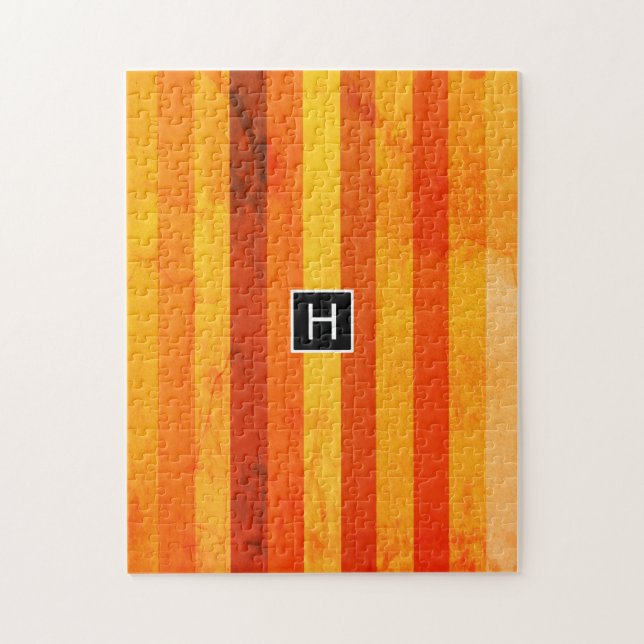 Warme verwitterte orange rote Streifen Monogramm Puzzle (Vertikal)