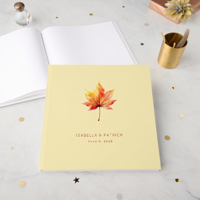 Warmer Ahornblatt im Herbst Gästebuch (Vorderseite offen)