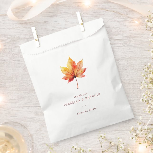 Warmer Wasserfarben-Ahornblatt im Herbst Geschenktütchen (Ausgeschnitten)