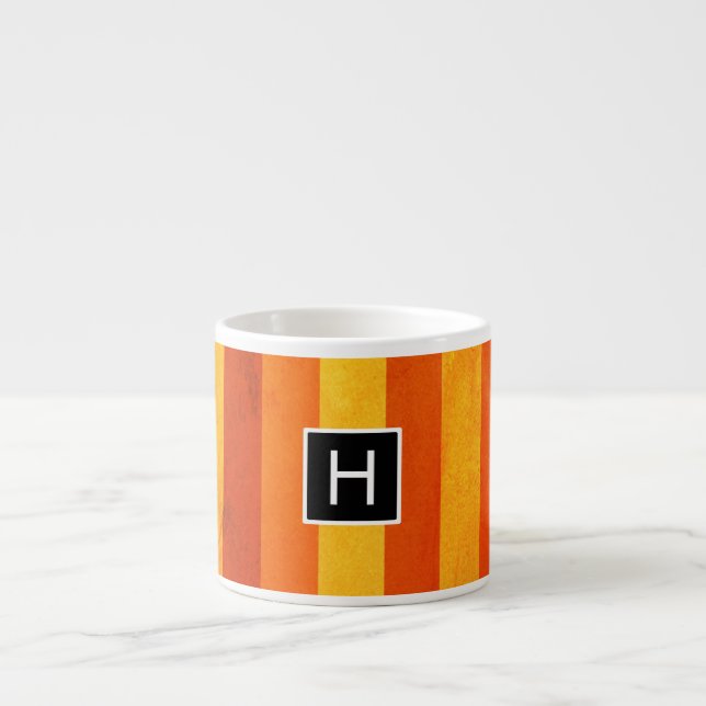 Warmes, gewittertes Orange Red Stripes Monogramm Espressotasse (Vorderseite)