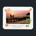 Warmseher Strand Foto Modernes Weihnachten Magnet<br><div class="desc">Moderner Weihnachtsmagnet mit einem schlichten und unterhaltsamen Design mit Seestern,  Palmen,  Kokospalmen und Muscheln,  die Ihr Lieblingsstrand-Foto hervorheben,  zusammen mit dem Gruß "Warmest Wunsche" und Ihrem Namen.</div>