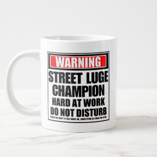 Warning Street Luge Champion hart am Werk Jumbo-Tasse