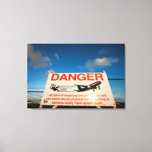 Warnschild in der Nähe des Flughafens St. Maarten Leinwanddruck