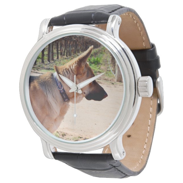 warnt den deutschen Schäferhund vor der Wachdienst Armbanduhr (Schrägansicht)