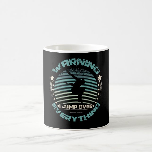 Warnung, dass ich über alles springe Parkour Kaffeetasse (Mittel)