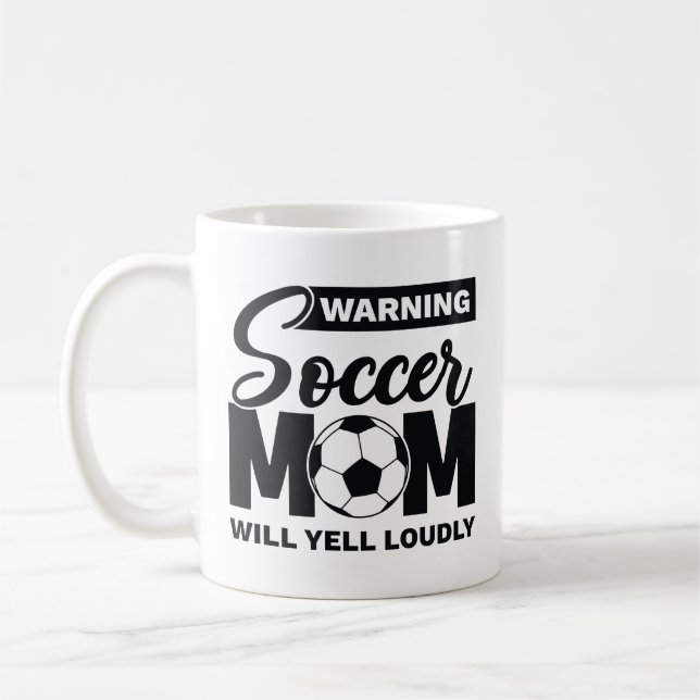 Warnung der Fußball-Mama Will Yell laut Kaffeetasse (Links)