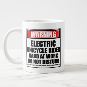 Warnung des elektrischen Einradfahrers bei der Arb Jumbo-Tasse