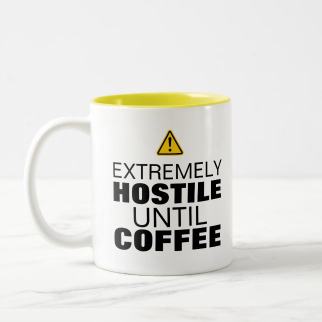 Warnung: Extrem feindselig bis Kaffee - lustig Zweifarbige Tasse (Links)