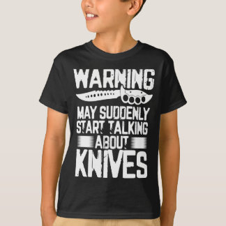 Warnung für Männer kann plötzlich anfangen, über T-Shirt