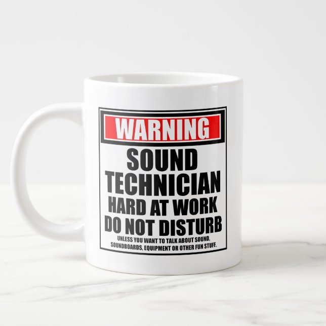 Warnung - Ton-Techniker hart am Arbeitsplatz Jumbo-Tasse (Links)