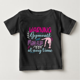 Warnung Turner kann jederzeit umkippen Baby T-shirt