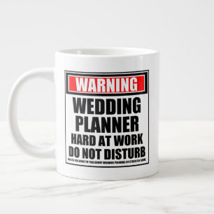 Warnung vor Hochzeitsplaner bei der Arbeit Jumbo-Tasse