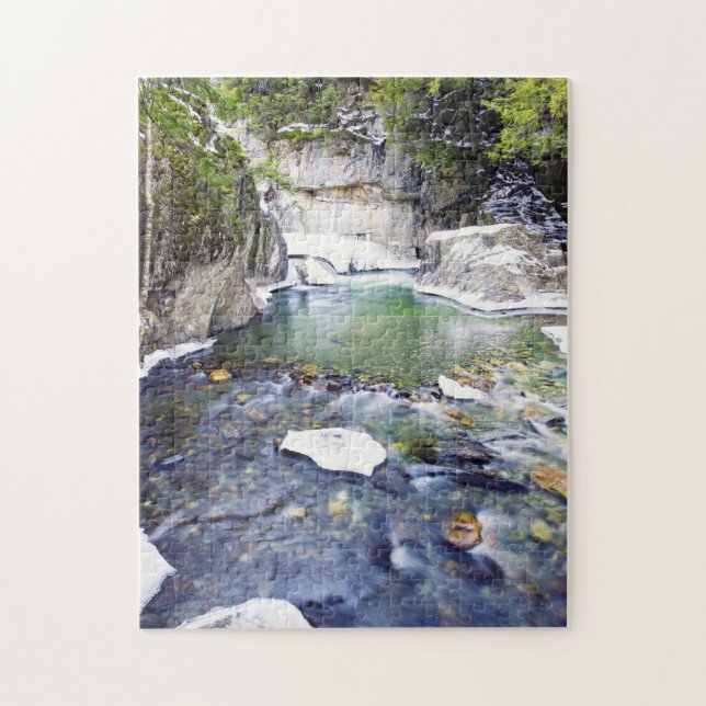 Warren Falls Vermont. Puzzle (Vertikal)
