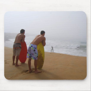 Wartete die perfekte Welle Mousepad