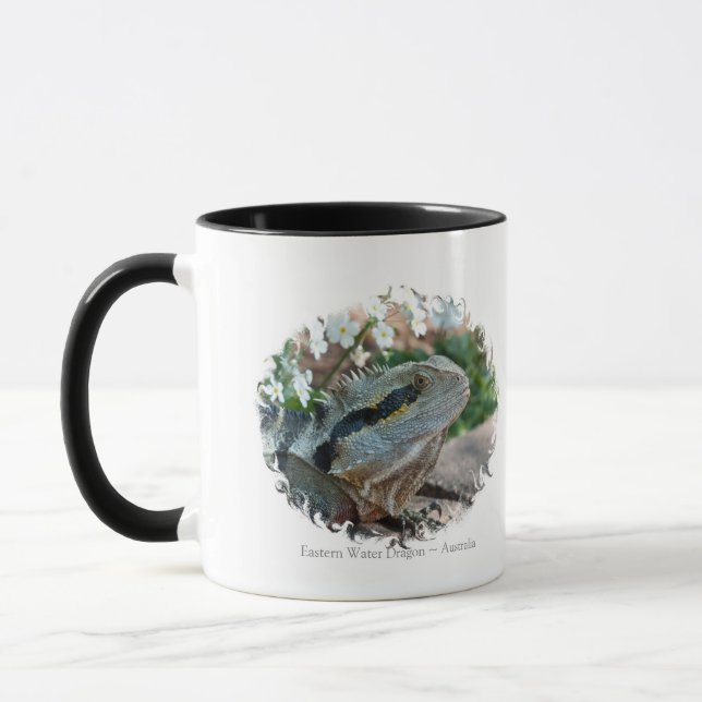 Wary Eastern Water Dragon Lizard Tasse (Links)