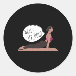 Was geht Hund Lustige Yoga-Übung für Männer Frauen Runder Aufkleber