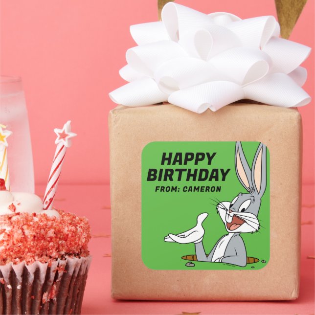 WAS IST UP DOC?™ BUGS BUNNY™ | Happy Birthday Quadratischer Aufkleber (Party)