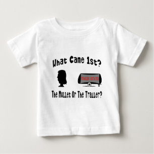 Was kam 1.? Die Meeräsche oder der Anhänger? Baby T-shirt