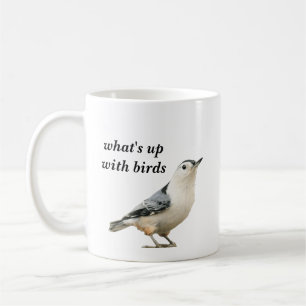 was oben mit Vögeln ist Kaffeetasse