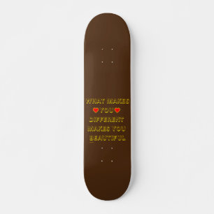 WAS SIE UNTERSCHIEDLICH MACHT, MACHT SIE SCHÖN SKATEBOARD