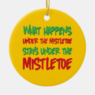 Was unter der Mistelzweig-Feiertags-Verzierung Keramik Ornament