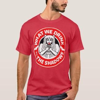 Was wir im Schatten trinken Cooles gruseliges Vamp T-Shirt