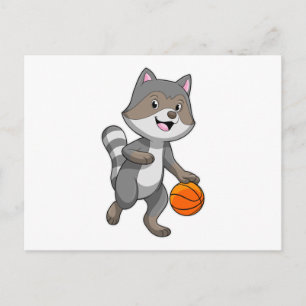 Waschbär als Basketballspieler mit Basketball Postkarte