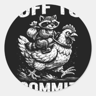 Waschbär reitet auf Huhn, um Softwareentwickler zu Runder Aufkleber