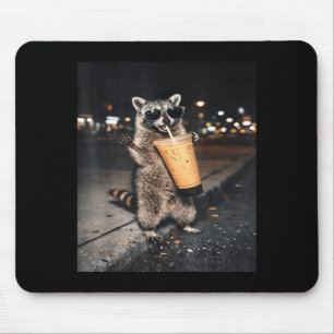 Waschbär trinkt Eiskaffee lustig für Männer, Fraue Mousepad