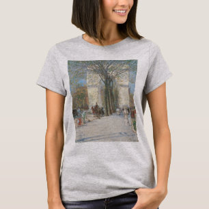 Washington Arch, Frühling von Frederick Childe Has T-Shirt