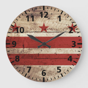 Washington DC Flagge auf alter Holzmaserung Große Wanduhr