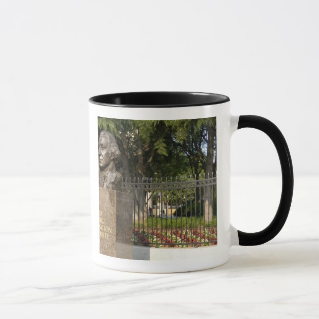 Washington, DC, Statue von George Washington, Tasse (Rechts)