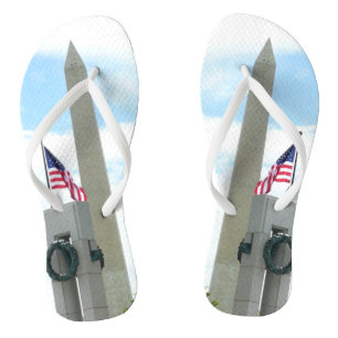 Washington Monument und WWII-Denkmal in DC Flip Flops