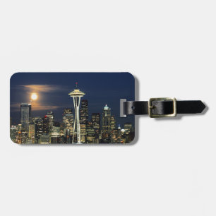 Washington, Seattle, Skyline bei Nacht von Kerry 1 Gepäckanhänger