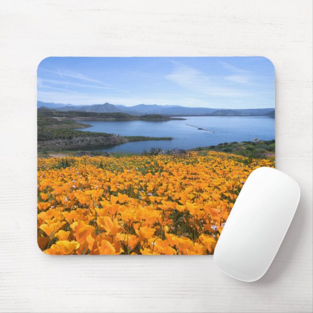 Wasser | California Lake with Golden Poppies Mousepad (Mit Mouse)