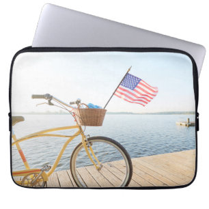 Wasser Fahrrad am See Laptopschutzhülle