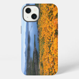 Wasser Kalifornischer See mit goldenen Mohnblume iPhone 13 Hülle