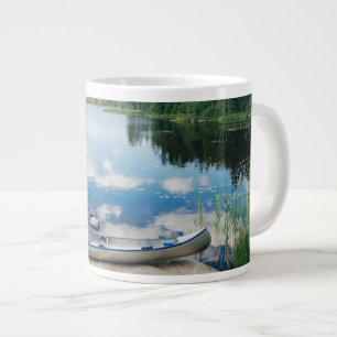 Wasser Kanufahrt am See in Schweden Jumbo-Tasse