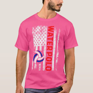 Wasser-Polo-Ball mit Vintager amerikanischer Flagg T-Shirt