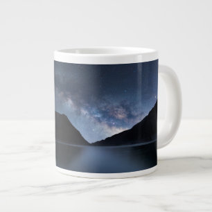 Wasser See in der Nacht Jumbo-Tasse