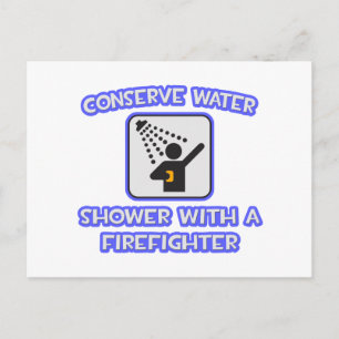 Wasser sparen .. Dusche mit Feuerwehrmann Postkarte