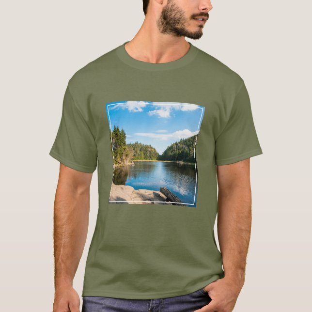 Wasser | Spruce Lake Quebec, Kanada T-Shirt (Vorderseite)